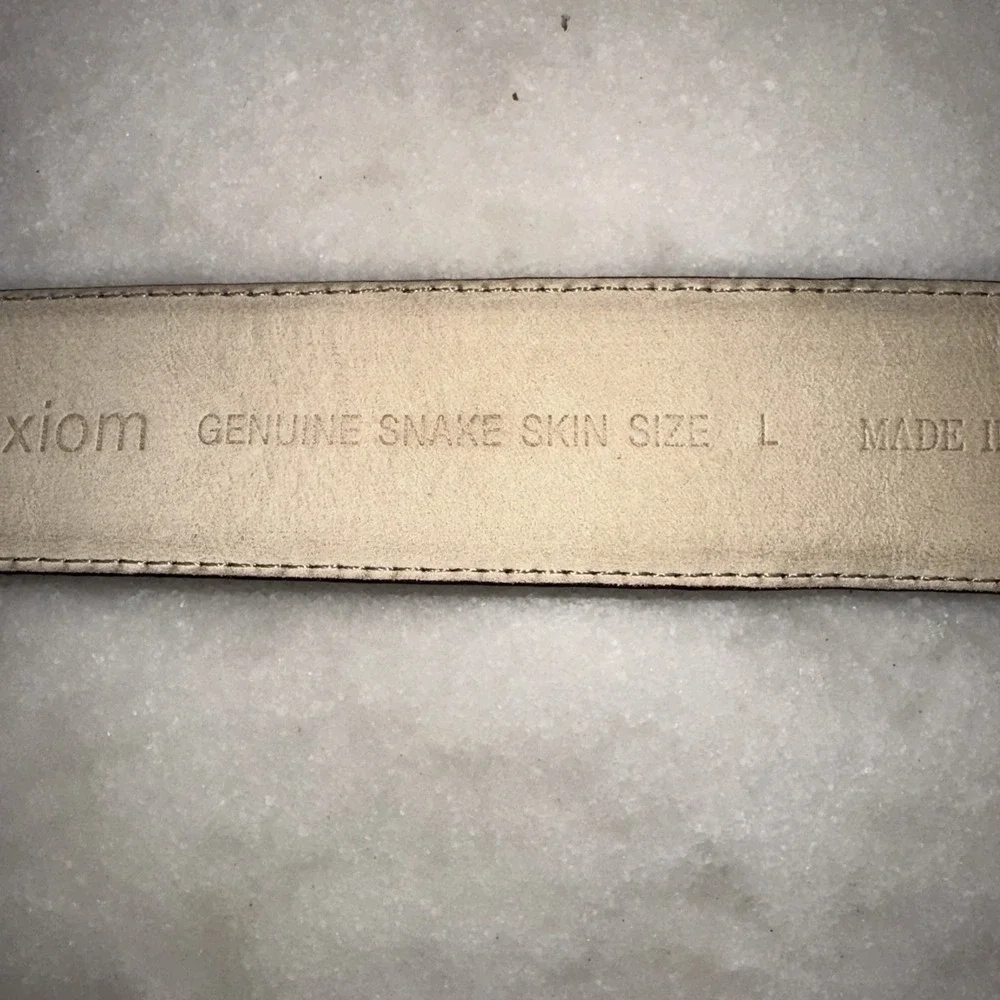 Axiom genuine snake